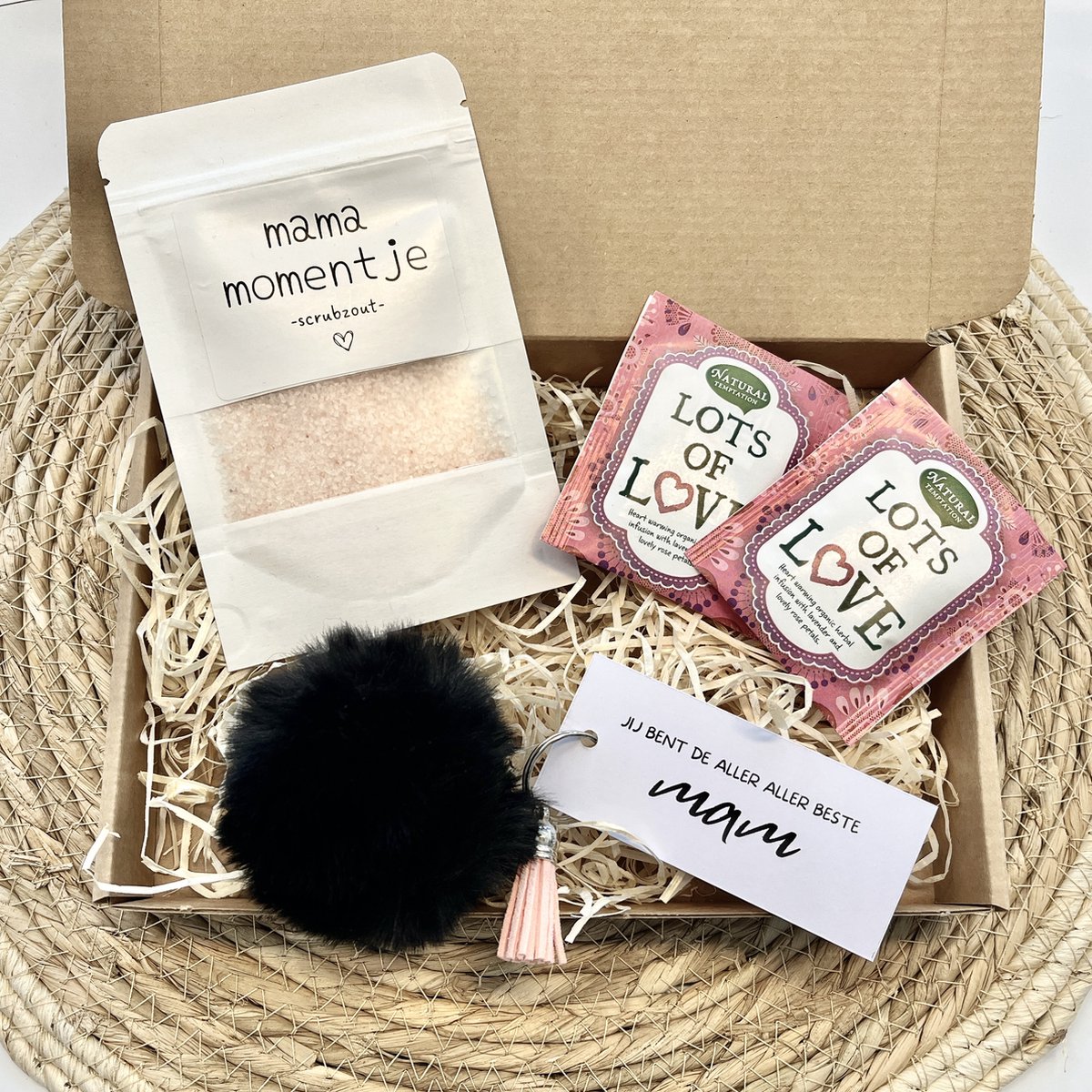 Moederdag cadeauset | Mama Momentje | Himalaya Scrubzout | Sleutelhanger Pompom | Thee | Mama | Moederdag Cadeau